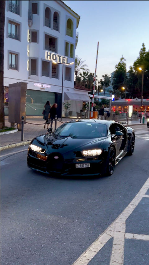 Bugatti Chiron 04